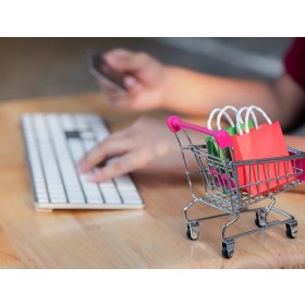 Чим власний інтернет-магазин на базі OpenCart кращий за маркетплейс?